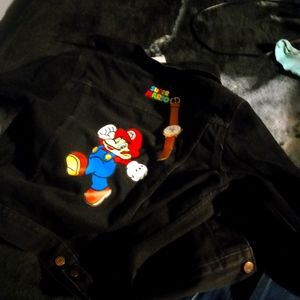Blk jean super Mario jacket siz meduim